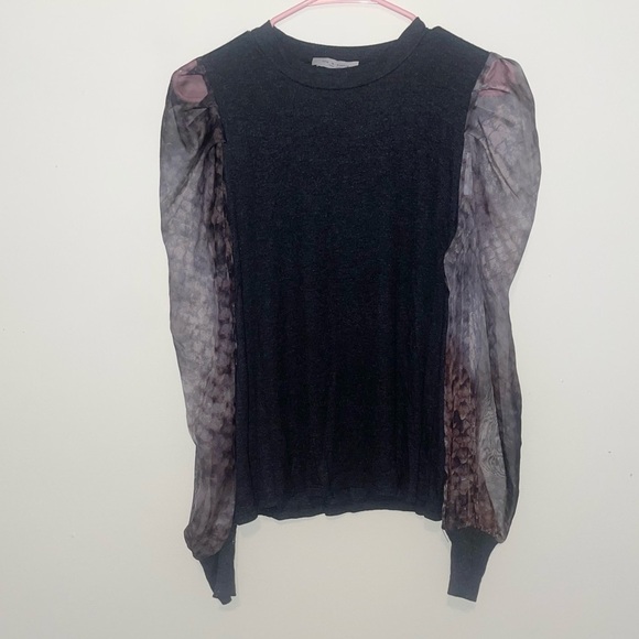 Lola & Sophie NWT Charcoal Sweater with Sheer Sleeves Size Small - Picture 1 of 7